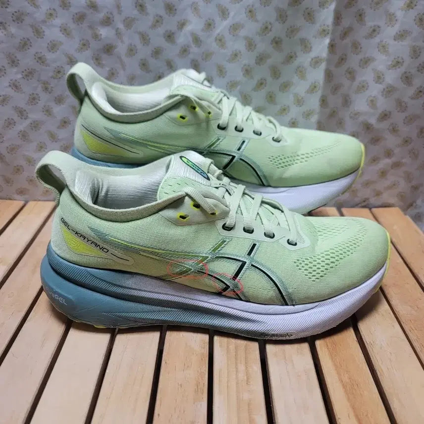 [SOLD OUT] 아식스 젤 카야노 31 러닝화  270