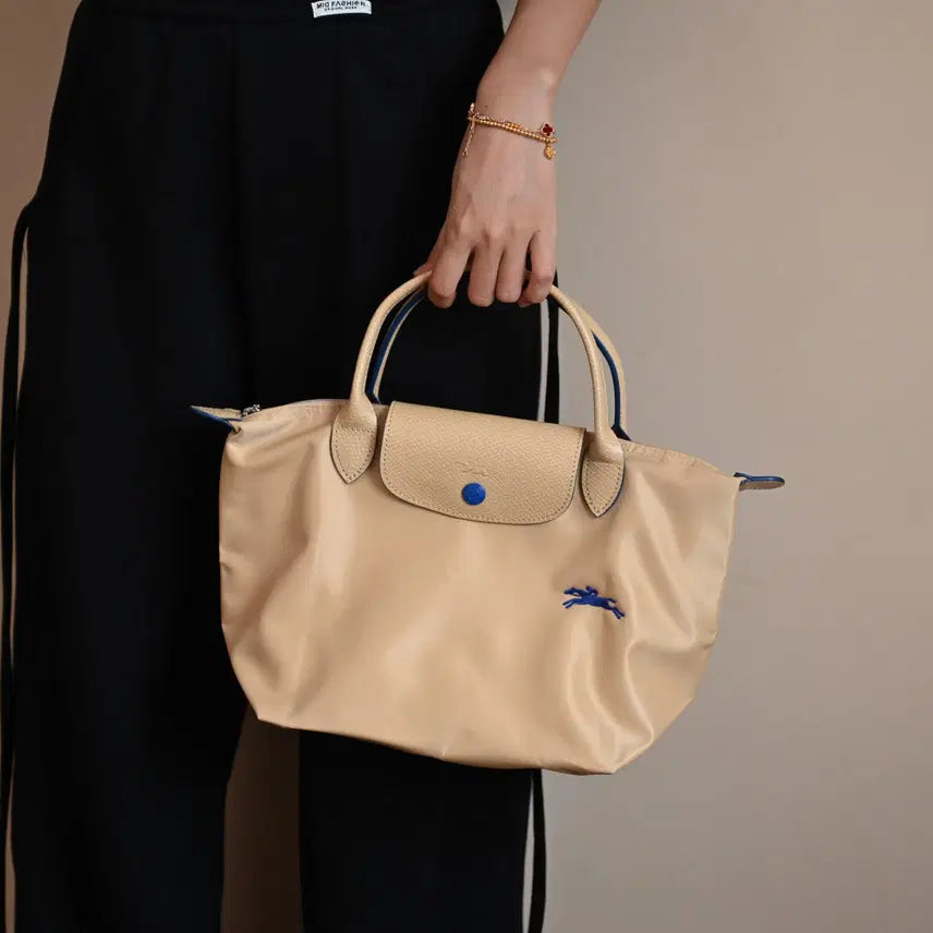 [BUNJANG] Longchamp Nylon and Leather Small Shoulder Bag / 롱샴 클러치백 숄더백 예로우 나일론 소가죽 스몰 사이즈 여성