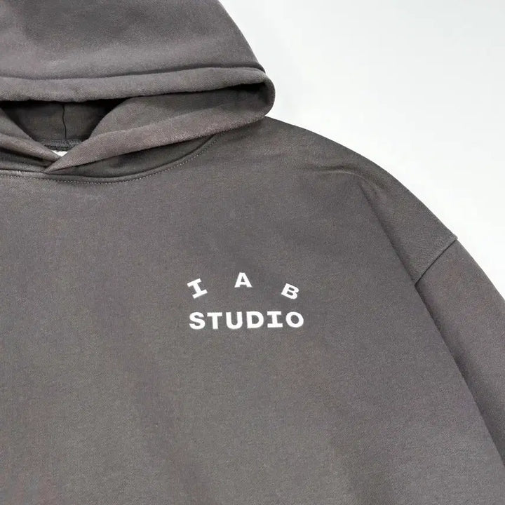 [BUNJANG] Iab Studio Back Logo Basic Hoodie (2XL) / (오염존재, 2XL) 아이앱스튜디오 백로고 베이직 후드티