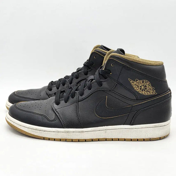 [BUNJANG] Nike Air Jordan 1 Mid Black Metallic Gold (285) / 나이키 에어 조던 1 미드 블랙 메탈릭 골드 (285)