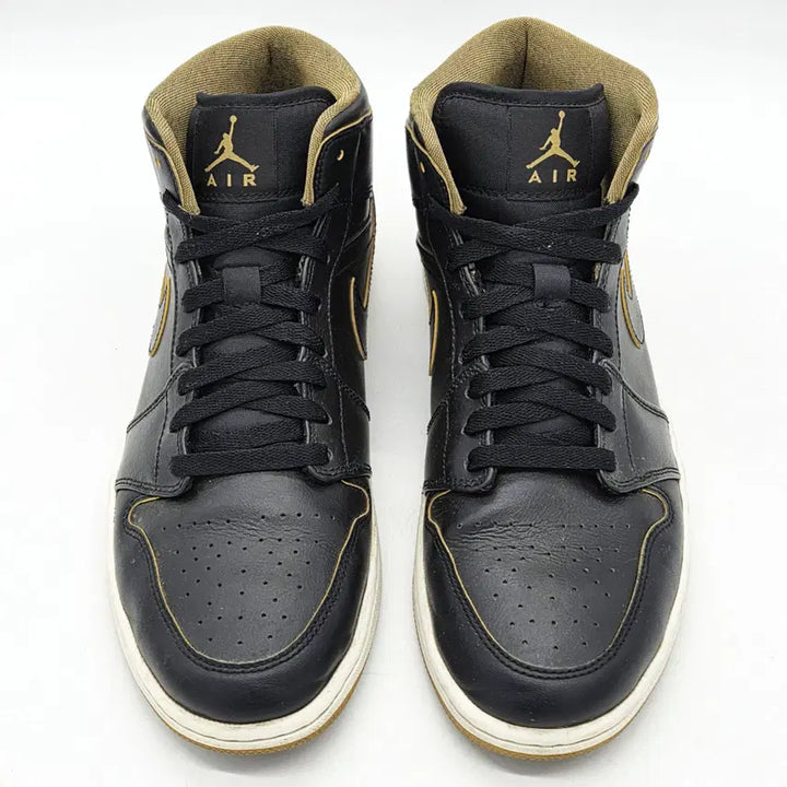 [BUNJANG] Nike Air Jordan 1 Mid Black Metallic Gold (285) / 나이키 에어 조던 1 미드 블랙 메탈릭 골드 (285)