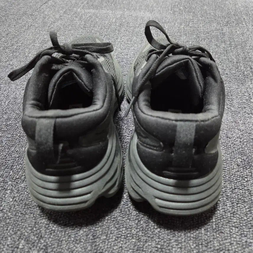[BUNJANG] Hoka Bondi 8 Running Shoes / 호카 블랙 본디 8 러닝화 235 26042416