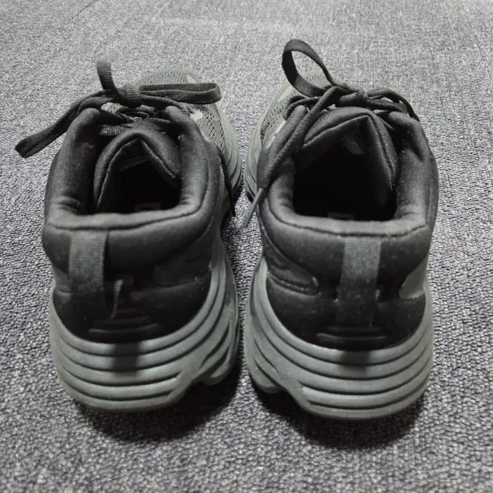 [BUNJANG] Hoka Bondi 8 Running Shoes / 호카 블랙 본디 8 러닝화 235 26042416