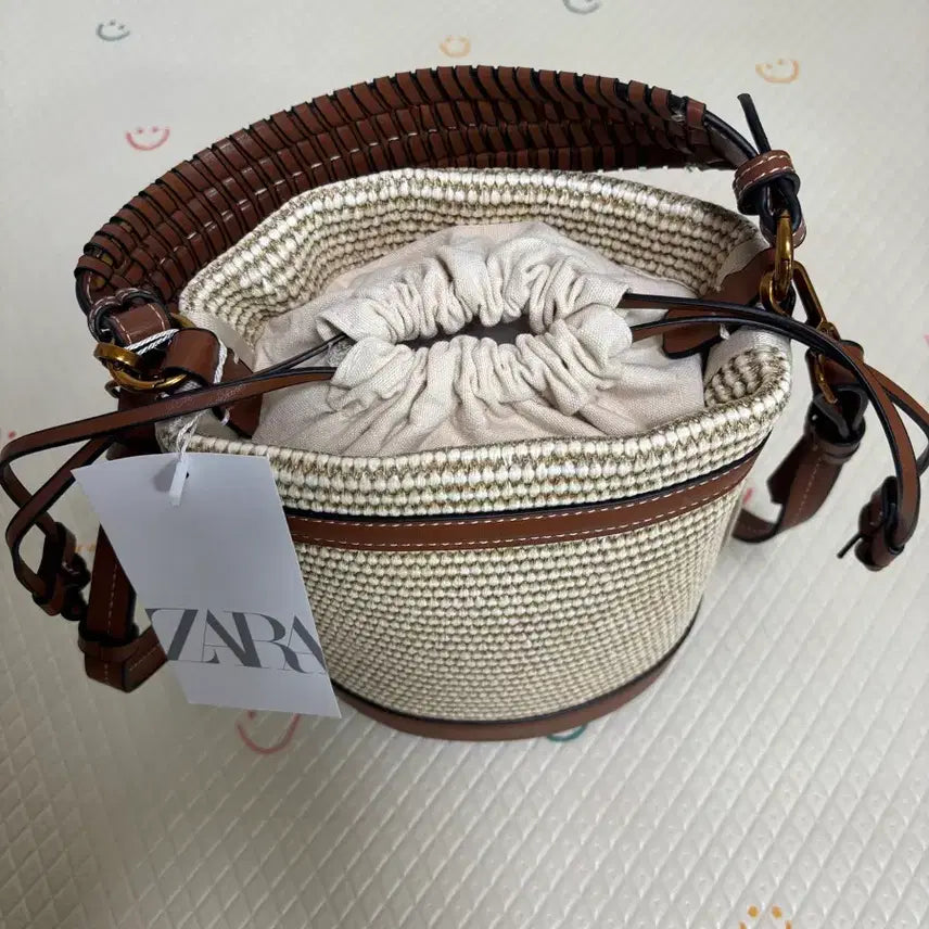 [SOLD OUT] 라탄 버킷백(새 상품) 초경량