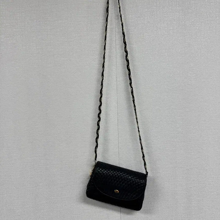 [BUNJANG] Bally Quilted Chain Crossbody Bag / 발리 퀄팅 체인 크로스백