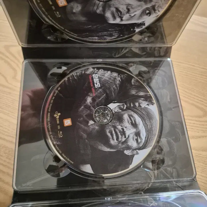 [BUNJANG] Gunhamdo (The Battleship Island) Digipak Blu-ray / 군함도 디지팩 블루레이