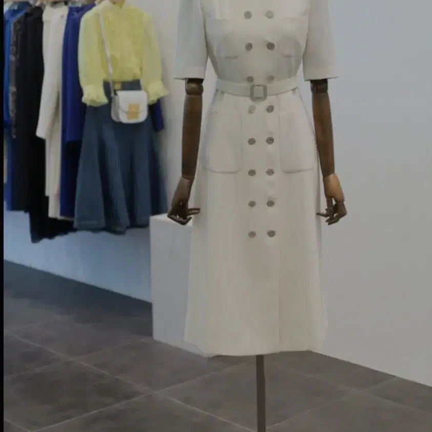 [BUNJANG] MojoSphin White Belt Double Button Dress / 모조에스핀 화이트 벨트 더블버튼 원피스(55,2023년식)