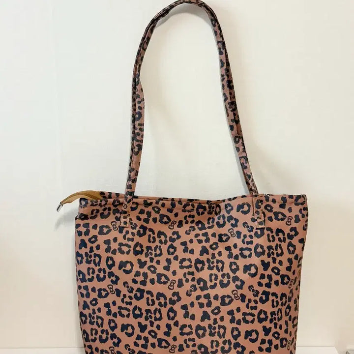 [BUNJANG] Hello Kitty Leopard Tote Bag / [새상품] 헬로키티 레오파드 토트백, 키티 에코백