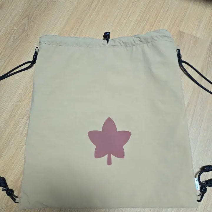 [SOLD OUT] 롯데월드 메이플스토리 핑크빈 스트링백