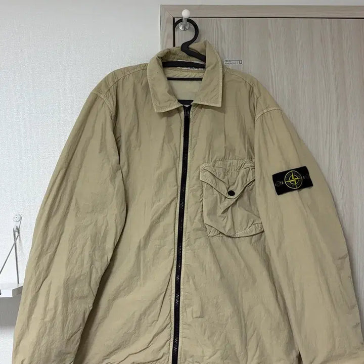 [SOLD OUT] 스톤아일랜드 베이지색 오버셔츠 자켓 L사이즈