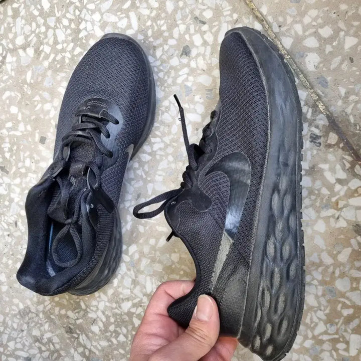 [SOLD OUT] [275 size] 나이키 레볼루션 6 운동화 런닝화