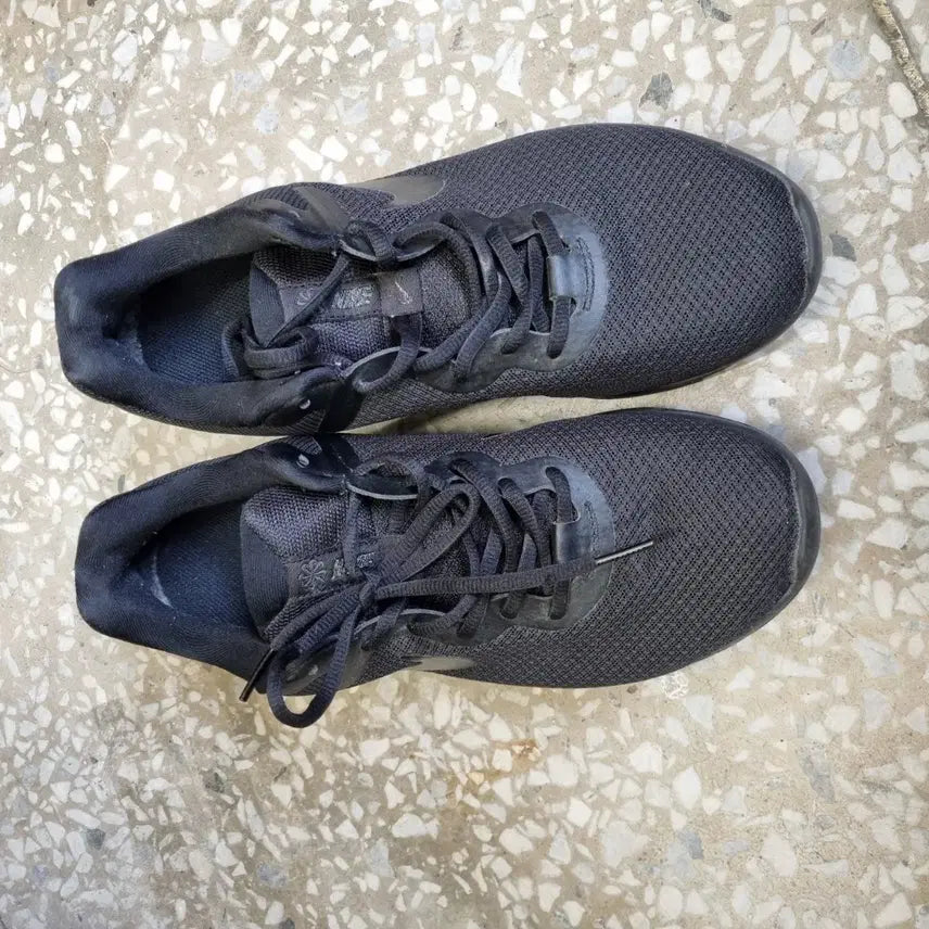 [SOLD OUT] [275 size] 나이키 레볼루션 6 운동화 런닝화