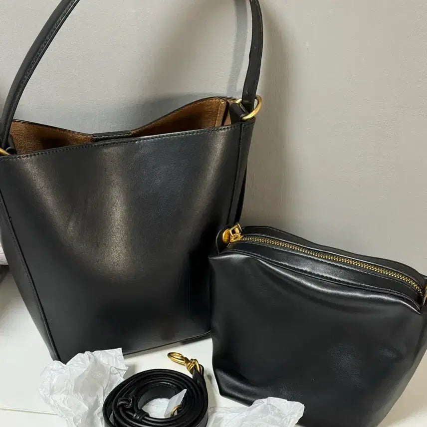[BUNJANG] ZARA Bucket Bag with Pouch / ZARA 자라 버킷백 가방(숄더 겸 크로스백 / 파우치 포함)