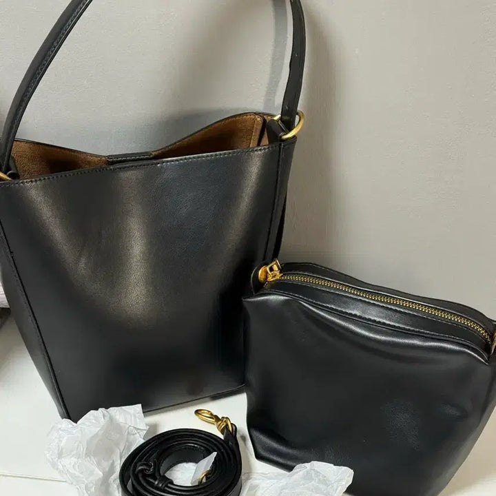 [BUNJANG] ZARA Bucket Bag with Pouch / ZARA 자라 버킷백 가방(숄더 겸 크로스백 / 파우치 포함)