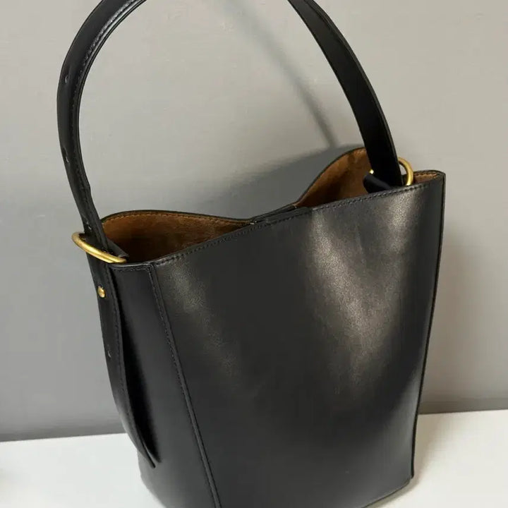 [BUNJANG] ZARA Bucket Bag with Pouch / ZARA 자라 버킷백 가방(숄더 겸 크로스백 / 파우치 포함)