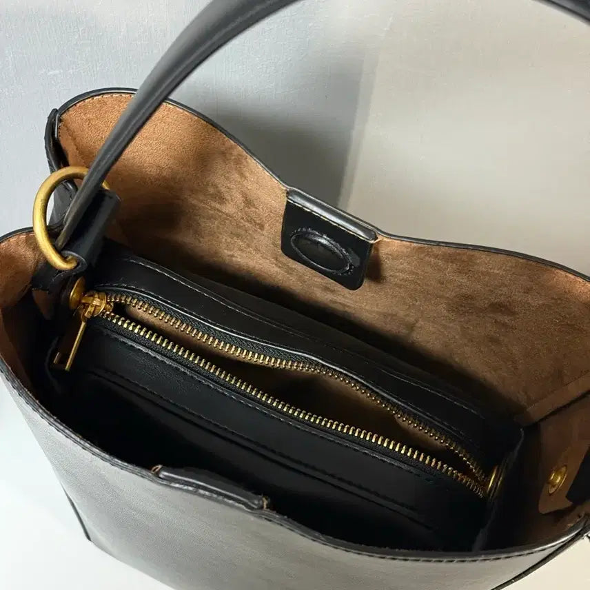 [BUNJANG] ZARA Bucket Bag with Pouch / ZARA 자라 버킷백 가방(숄더 겸 크로스백 / 파우치 포함)