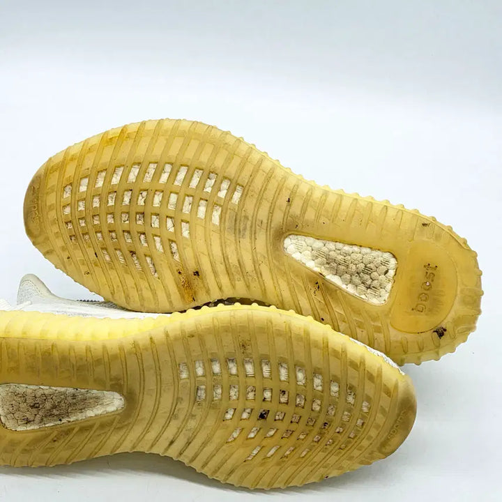 [BUNJANG] Adidas Yeezy Boost 350 V2 Cream/Triple White Sneakers / 아디다스 이지 부스트 350 V2 크림/트리플 화이트 (260)
