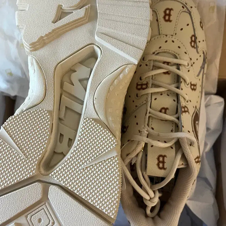 [BUNJANG] MLB Big Ball Chunky Monogram Leather Sneakers / 16만원 완전 신상 새상품 정품 MLB 100% 소가죽 빅볼청키 모노그램