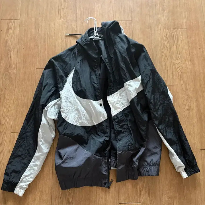 [SOLD OUT] 나이키 빅 스우시 바람막이 XL