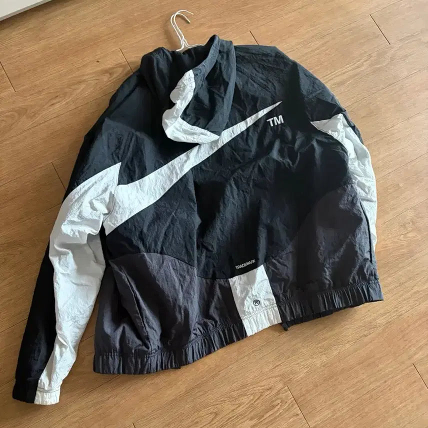 [SOLD OUT] 나이키 빅 스우시 바람막이 XL