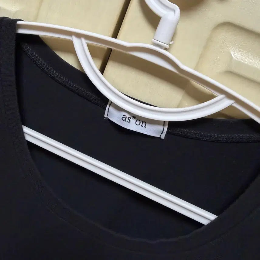 [SOLD OUT] 애즈온 반팔 판매 상의