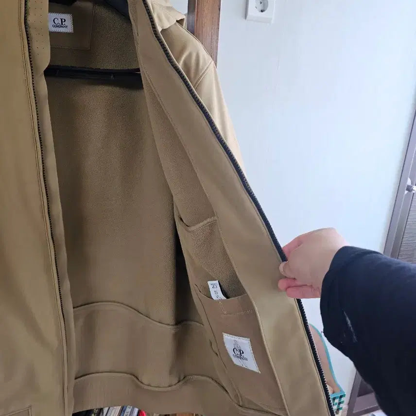 [BUNJANG] 100-105)씨피컴퍼니 나일론 자켓 팔아요 cp컴퍼니 xl l / 100-105)씨피컴퍼니 나일론 자켓 팔아요 cp컴퍼니 xl l