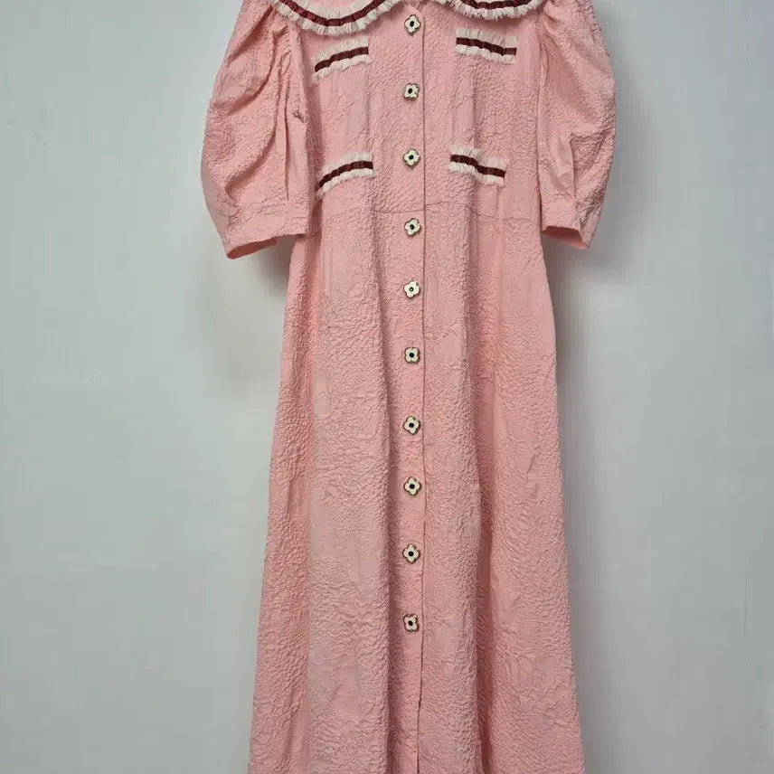 [SOLD OUT] 핑크색 카라넥 플라워버튼 롱 원피스