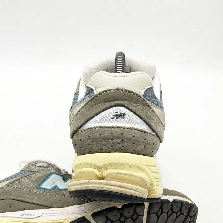 [SOLD OUT] 뉴발란스 2002R 쿨 그레이 (265 D)