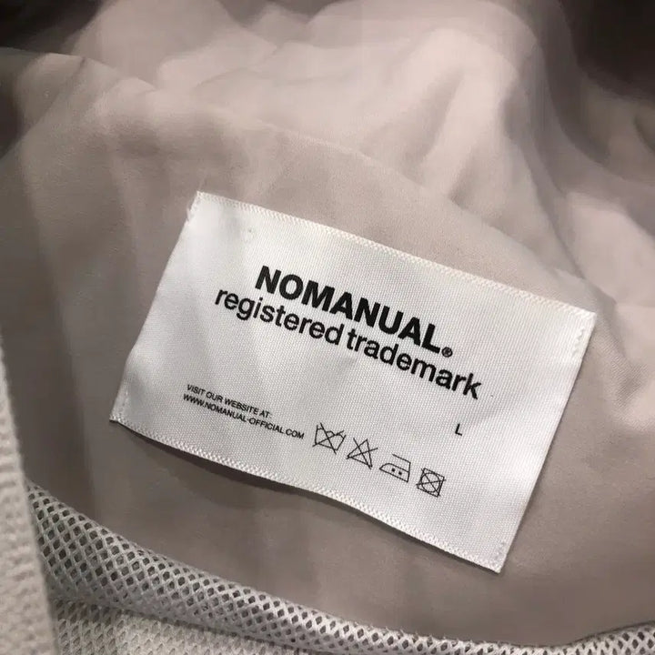 [SOLD OUT] L 노매뉴얼 투웨이 후드 바람막이 자켓