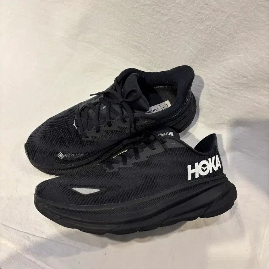 [SOLD OUT] 호카 클리프톤 9 고어텍스