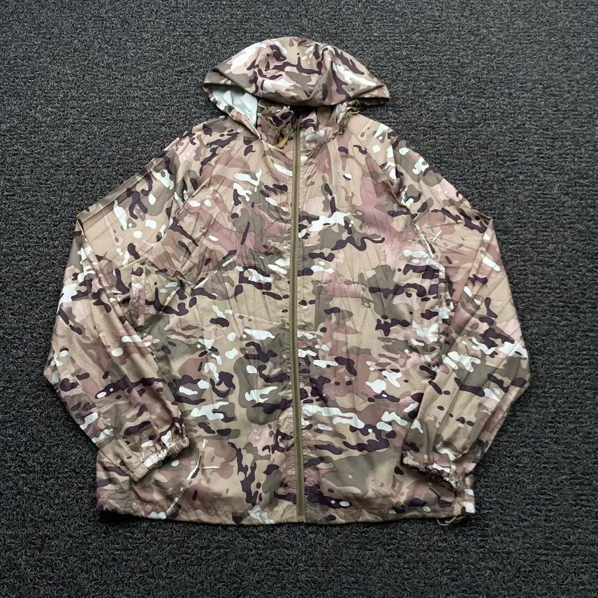 [SOLD OUT] Vintage usa 카모 경량 바람막이
