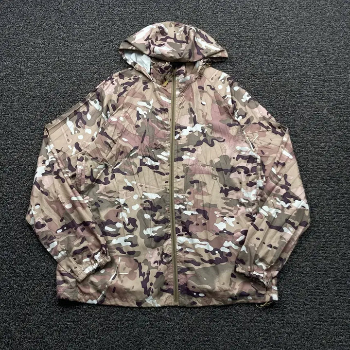 [SOLD OUT] Vintage usa 카모 경량 바람막이