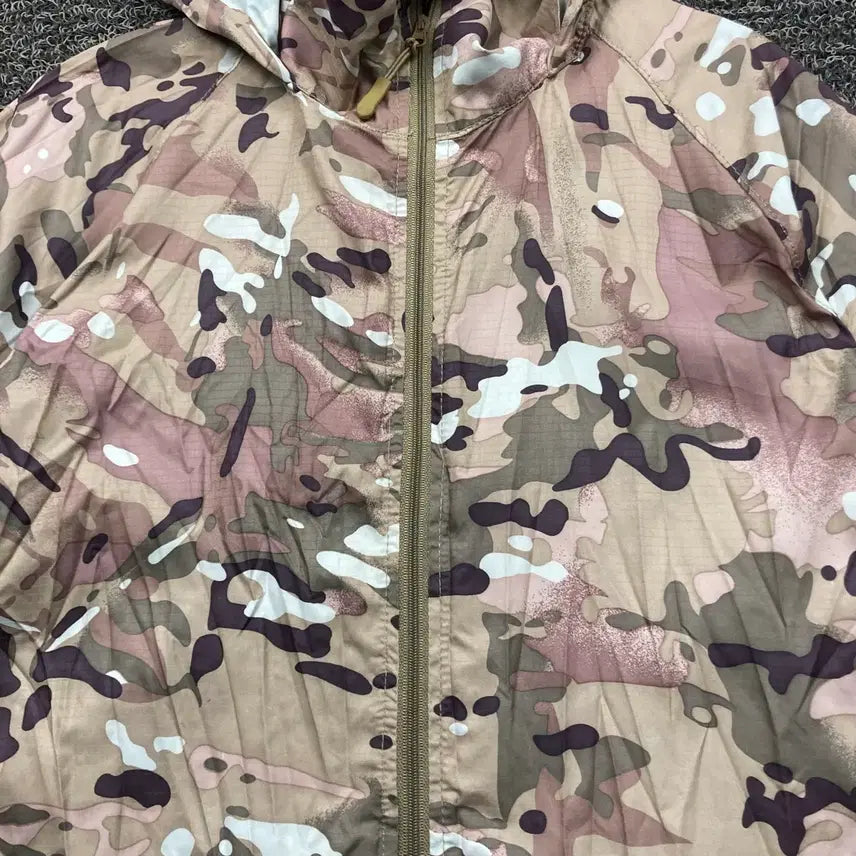 [SOLD OUT] Vintage usa 카모 경량 바람막이