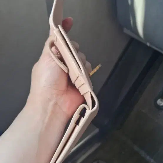 [BUNJANG] Ferragamo Baby Pink Wallet / 페라가모 베이비핑크 반지갑