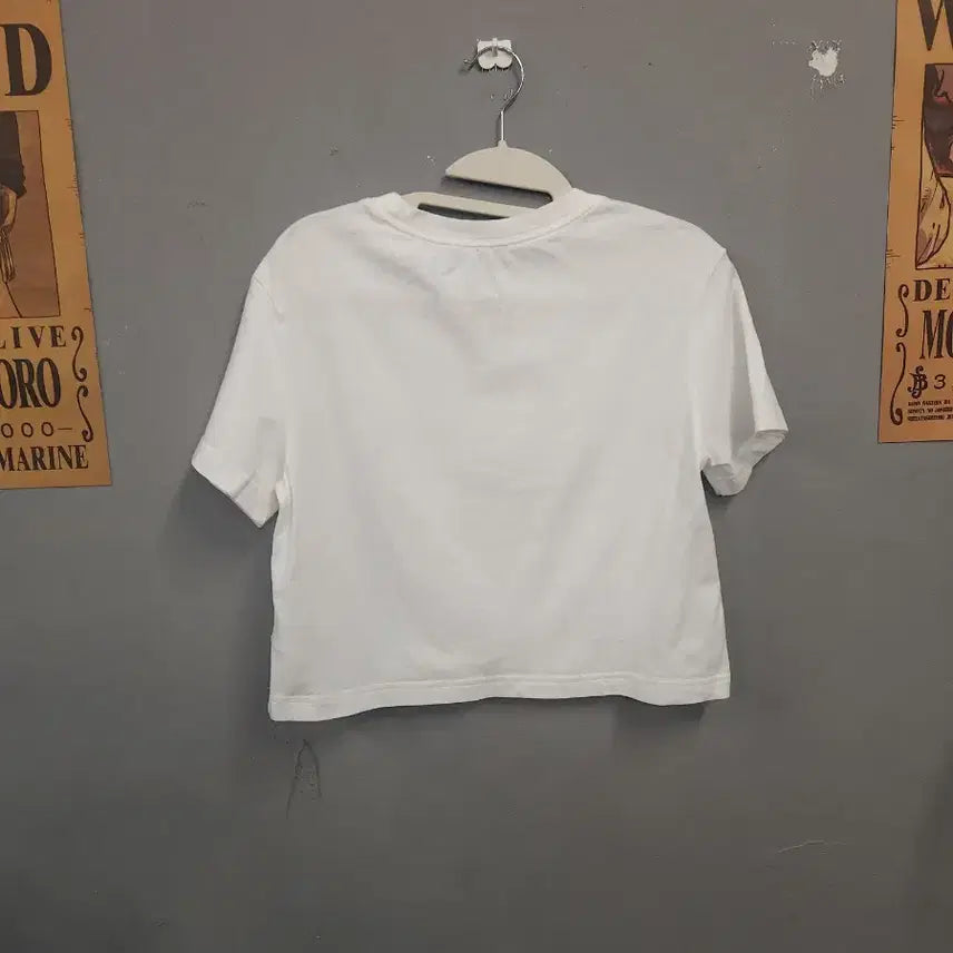 [SOLD OUT] 나이키 흰색 크롭반팔 티셔츠 여성