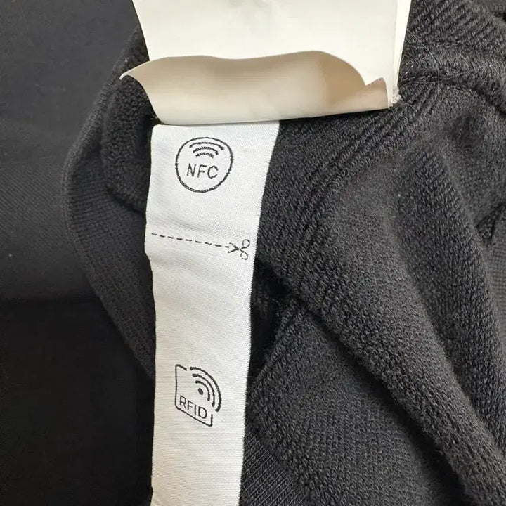 [SOLD OUT] 스톤아일랜드 맨투맨 블랙XL