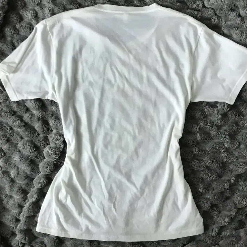 [SOLD OUT] 일본빈티지 펑크 갸루 브이넥 슬림핏 반팔티