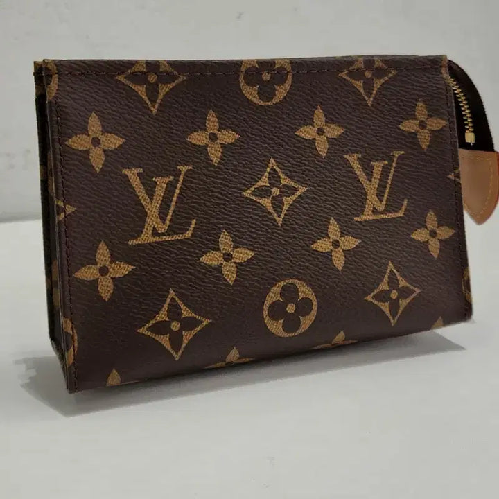 [BUNJANG] Louis Vuitton Pochette Toilette 15 Clutch M47546 / 루이비통 포쉐트 토일렛 15 클러치 M47546