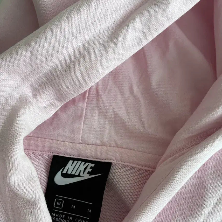 [BUNJANG] Nike Swoosh Crop Hoodie Baby Pink / M) 나이키 스우시 크롭 후드 티셔츠 베이비핑크