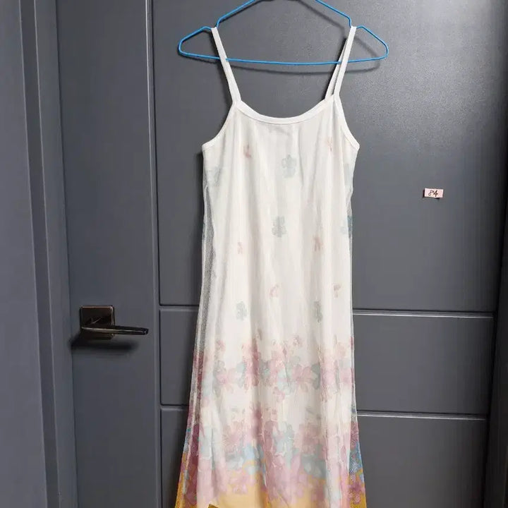 [BUNJANG] Floral Print Layered Slip Dress / 플라워 프린트 레이어드 슬립. 4455.     84