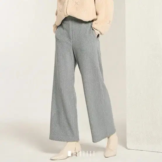 [BUNJANG] MINE Collarless Zip-up Jacket / 마인 엠블럼 칼라리스 집업 한섬