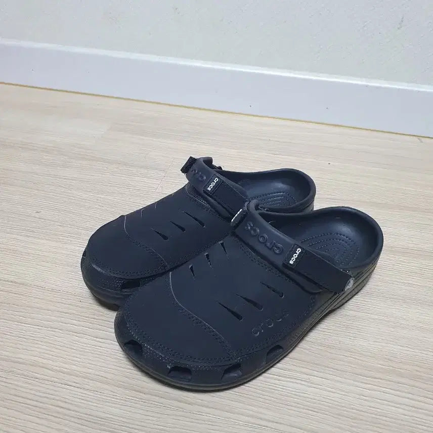 [SOLD OUT] 크록스 유콘 슬리퍼 265