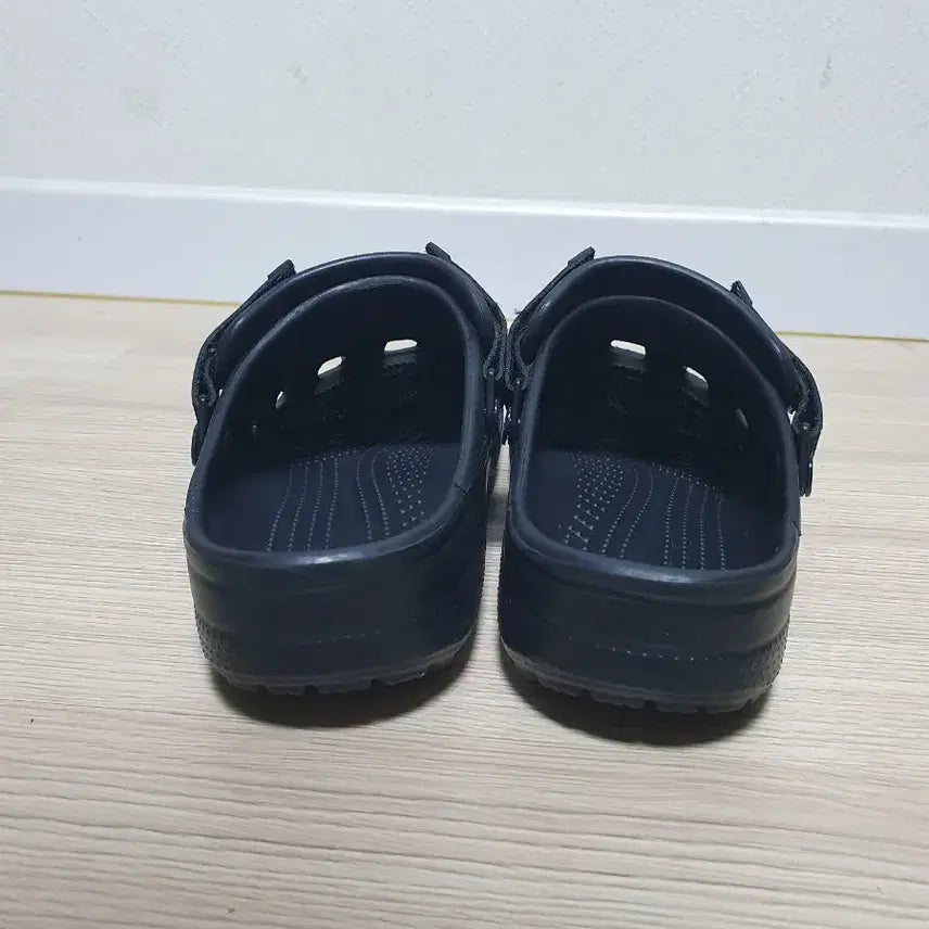 [SOLD OUT] 크록스 유콘 슬리퍼 265