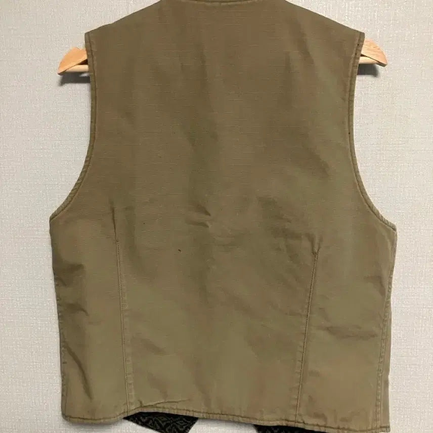 [SOLD OUT] 엔지니어드 가먼츠 베스트 M 카키