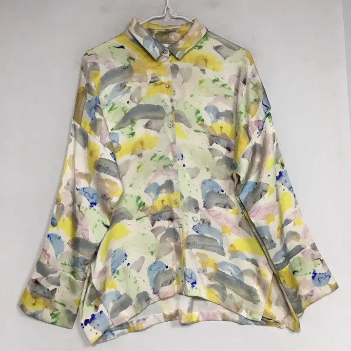 [SOLD OUT] 르베이지 정품 패턴 블라우스 77