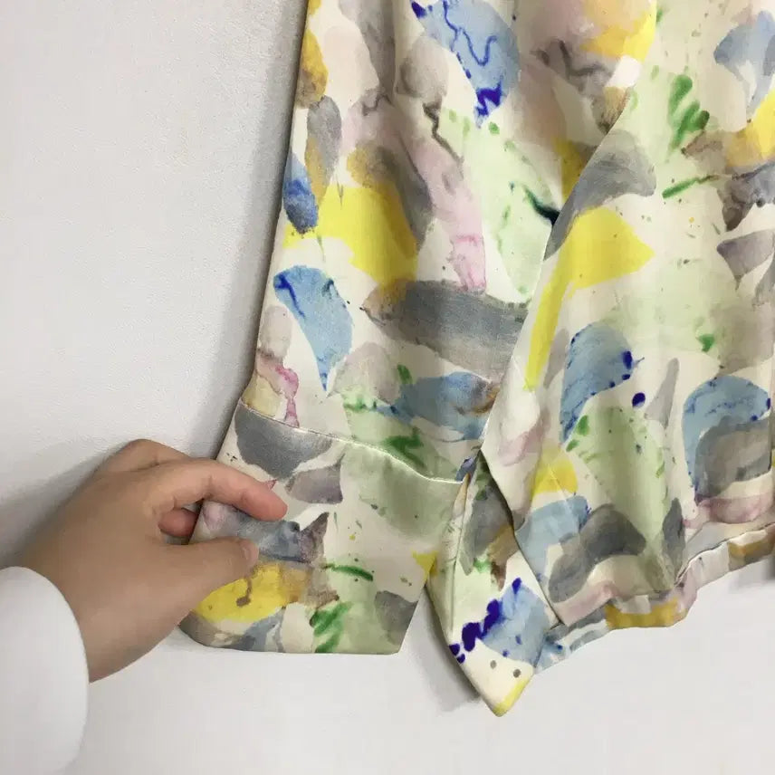 [SOLD OUT] 르베이지 정품 패턴 블라우스 77