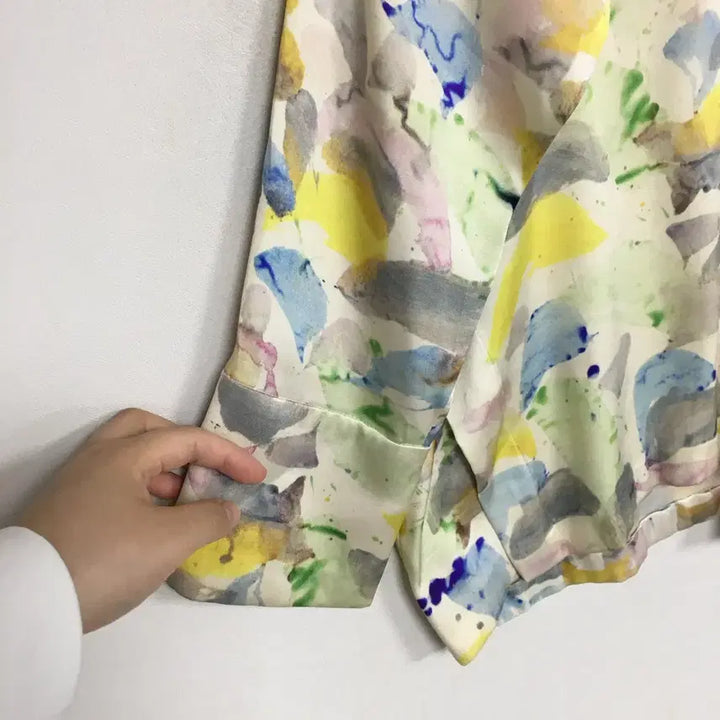 [SOLD OUT] 르베이지 정품 패턴 블라우스 77