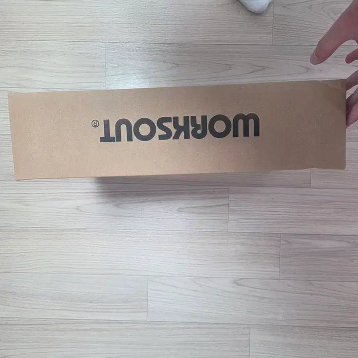 [SOLD OUT] 아이앱 스튜디오 아이앱 롱슬리브 화이트 M 사이즈 새상품
