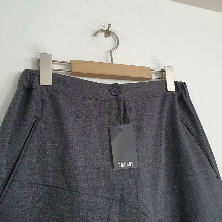 [SOLD OUT] cmcube 여성 미사용 그레이 배기핏 8부 바지 29-30