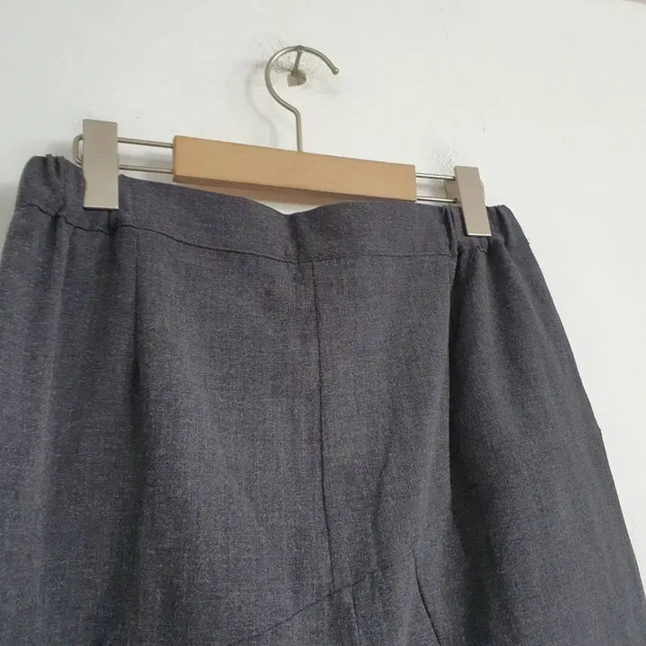 [SOLD OUT] cmcube 여성 미사용 그레이 배기핏 8부 바지 29-30